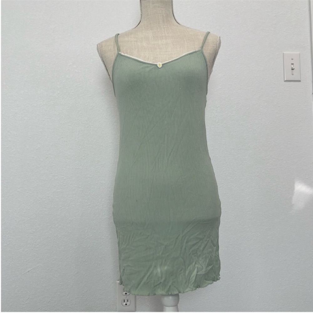 EUC M forever 21 green daisy cami dress, night gown, swim cover, mint green